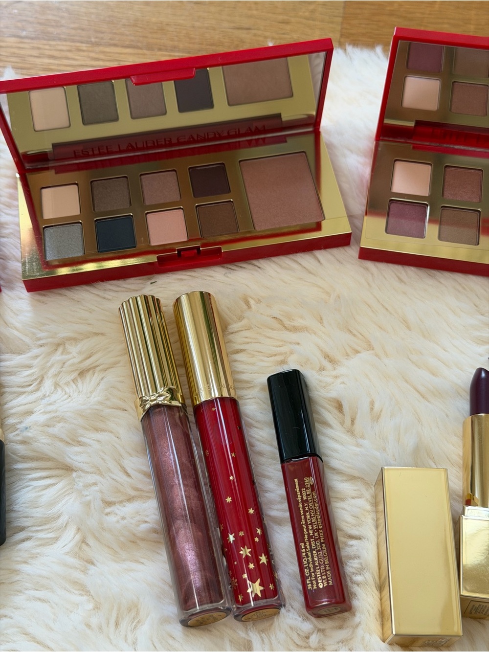 Estee Lauder Lipstick & Eye Palette Set with Pink, Berry, Red and Neutral Shades - Picture 3 of 5